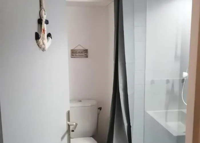 Apartment - Piscine, Proche De La Et Du Port