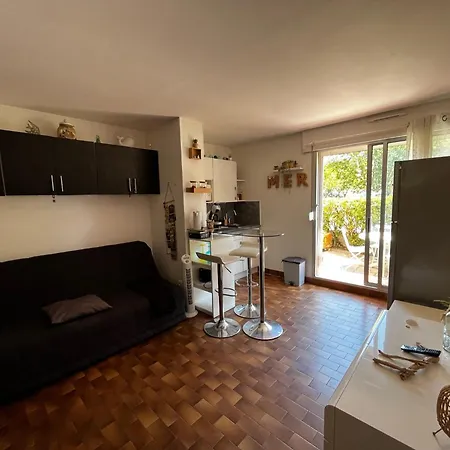 Appartement - Piscine, Proche De La Et Du Port *